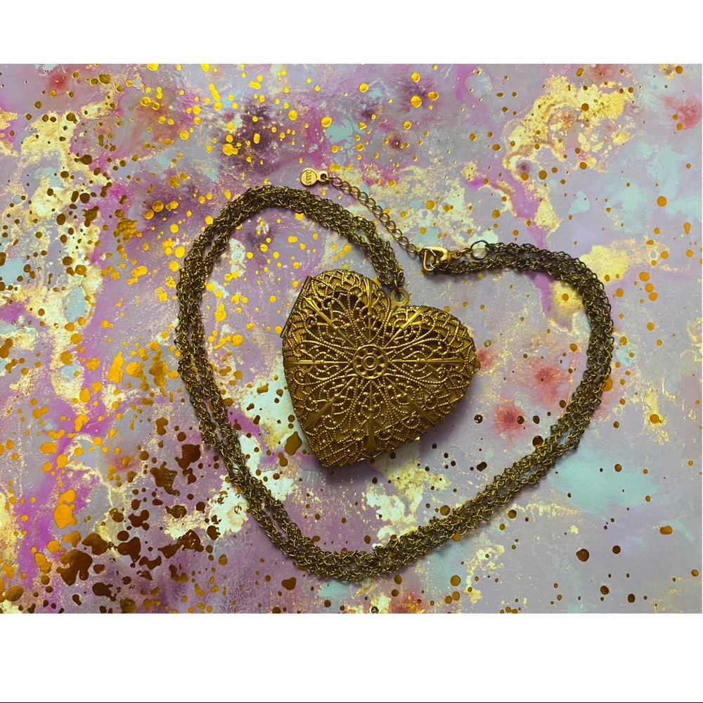 Vintage locket necklace